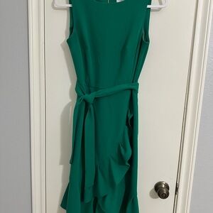 Elegant Green Sleeveless Dress